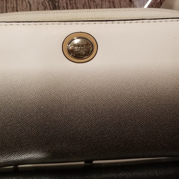 COACH Peyton Charcoal Ombre Wallet - Picture 4 of 9